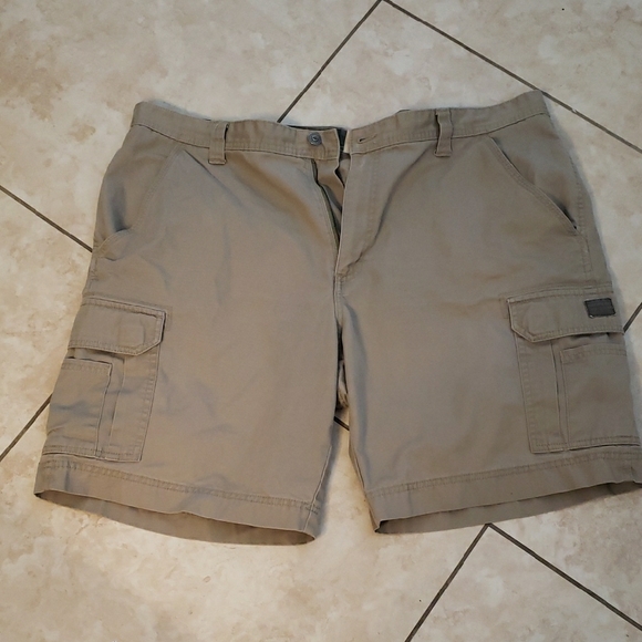 Men's Tan Cargo Shorts - Picture 1 of 3